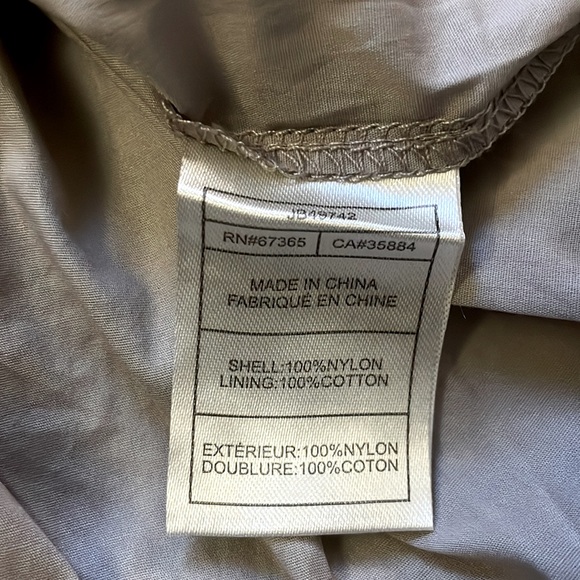 NWOT.  Women’s glitter & sequin skirt.  size medium - Picture 5 of 7